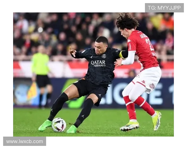 拜仁新援双响后过度庆祝遭红罚致巴黎巨星重伤痛哭事件引爆争议热